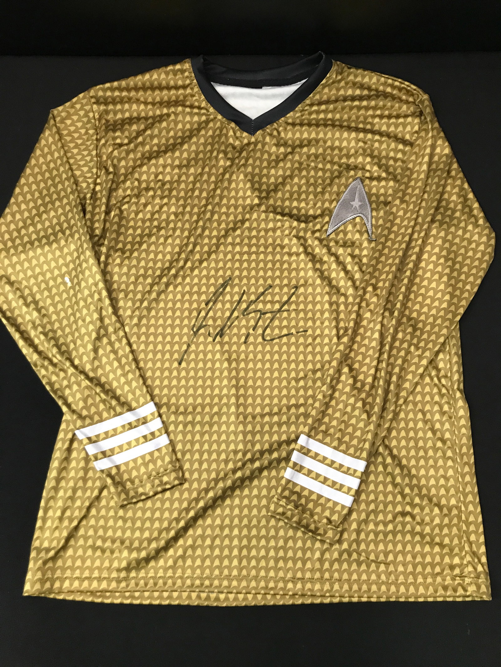 WILLIAM SHATNER SIGNED STAR TREK JERSEY - WWOC COA: Prices are in Canadian dollars