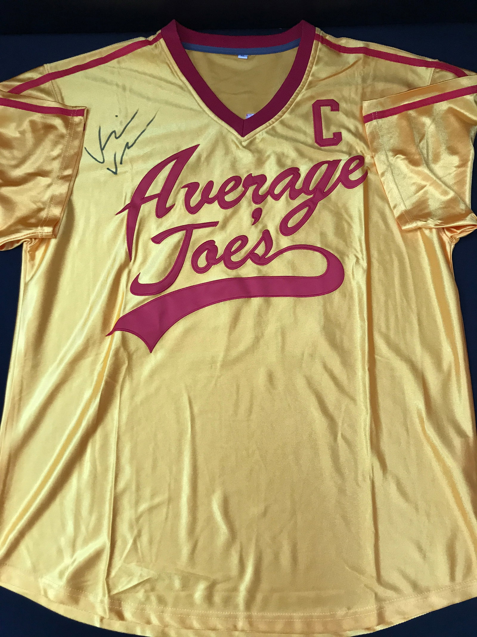 VINCE VAUGHN SIGNED AVERAGE JOES DODGEBALL JERSEY - HOLLYWOOD COA: Prices are in Canadian dollars