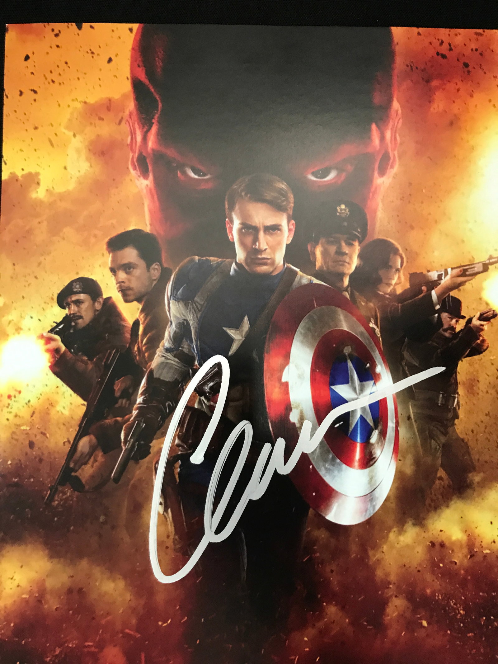 CHRIS EVANS SIGNED CAPTAIN AMERICA 8X10 - WWOC COA: Prices are in Canadian dollars