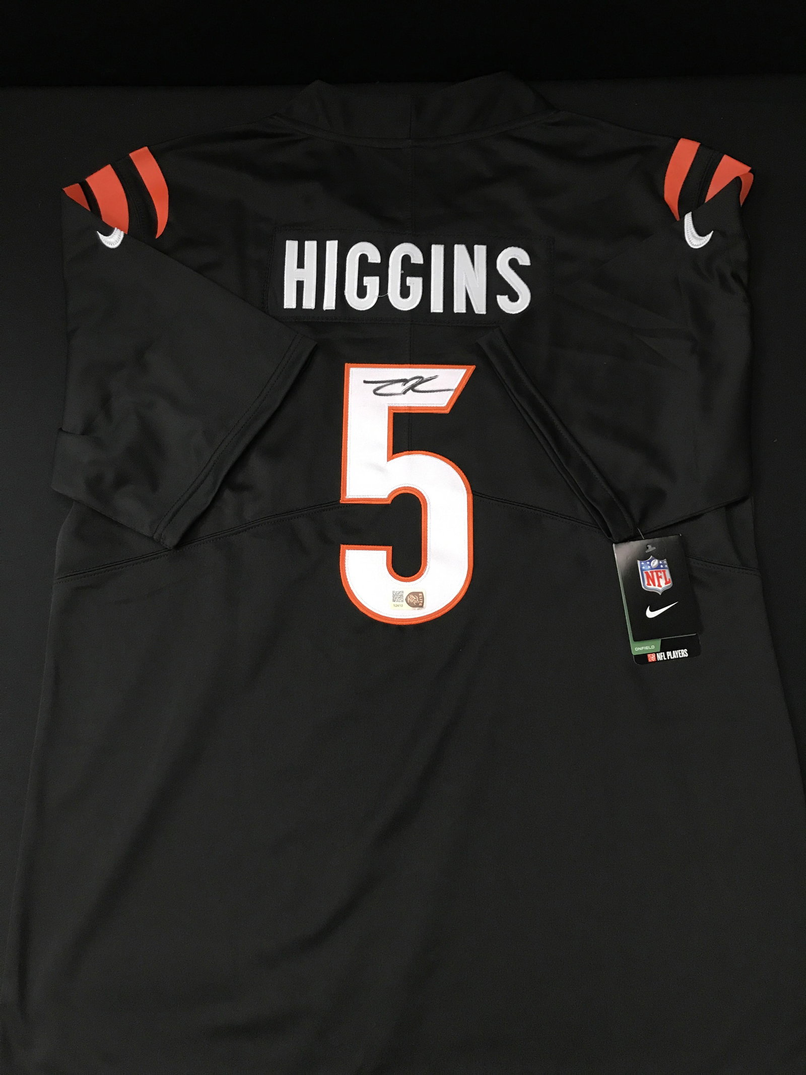 TEE HIGGINS SIGNED CINCINATTI BENGALS CUSTOM JERSEY - ELITE COA: Prices are in Canadian dollars