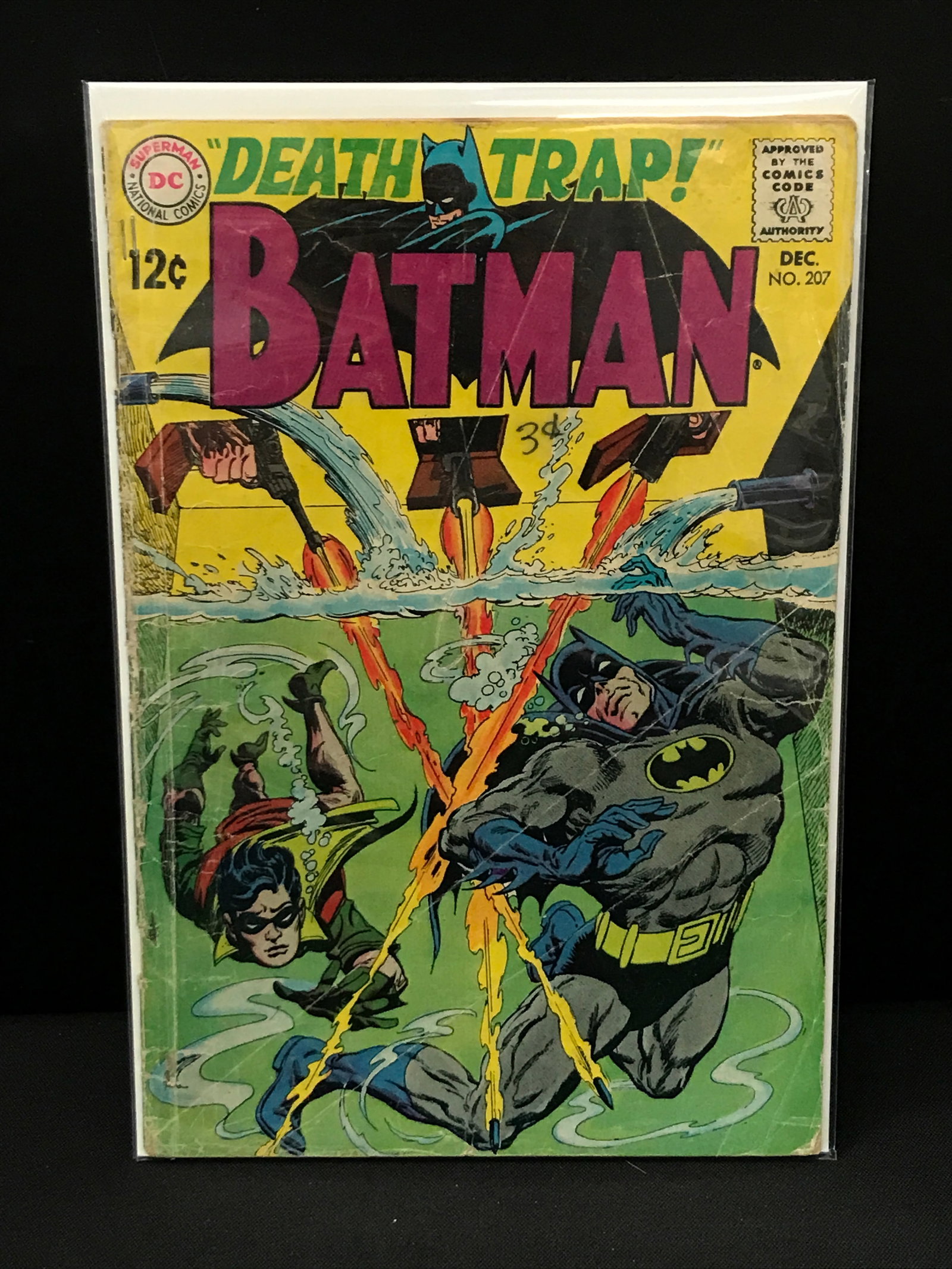BATMAN #207 - DC COMICS: Prices are in Canadian dollars