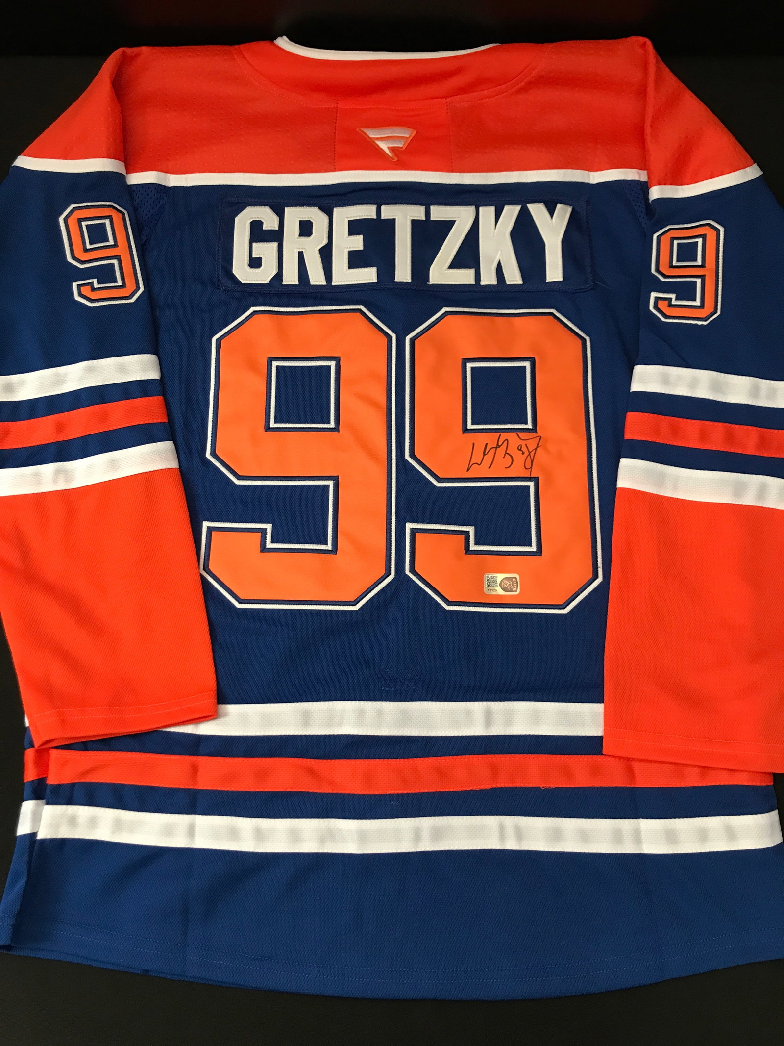 WAYNE GRETZKY SIGNED EDMONTON OILERS CUSTOM JERSEY - ELITE COA: Prices are in Canadian dollars