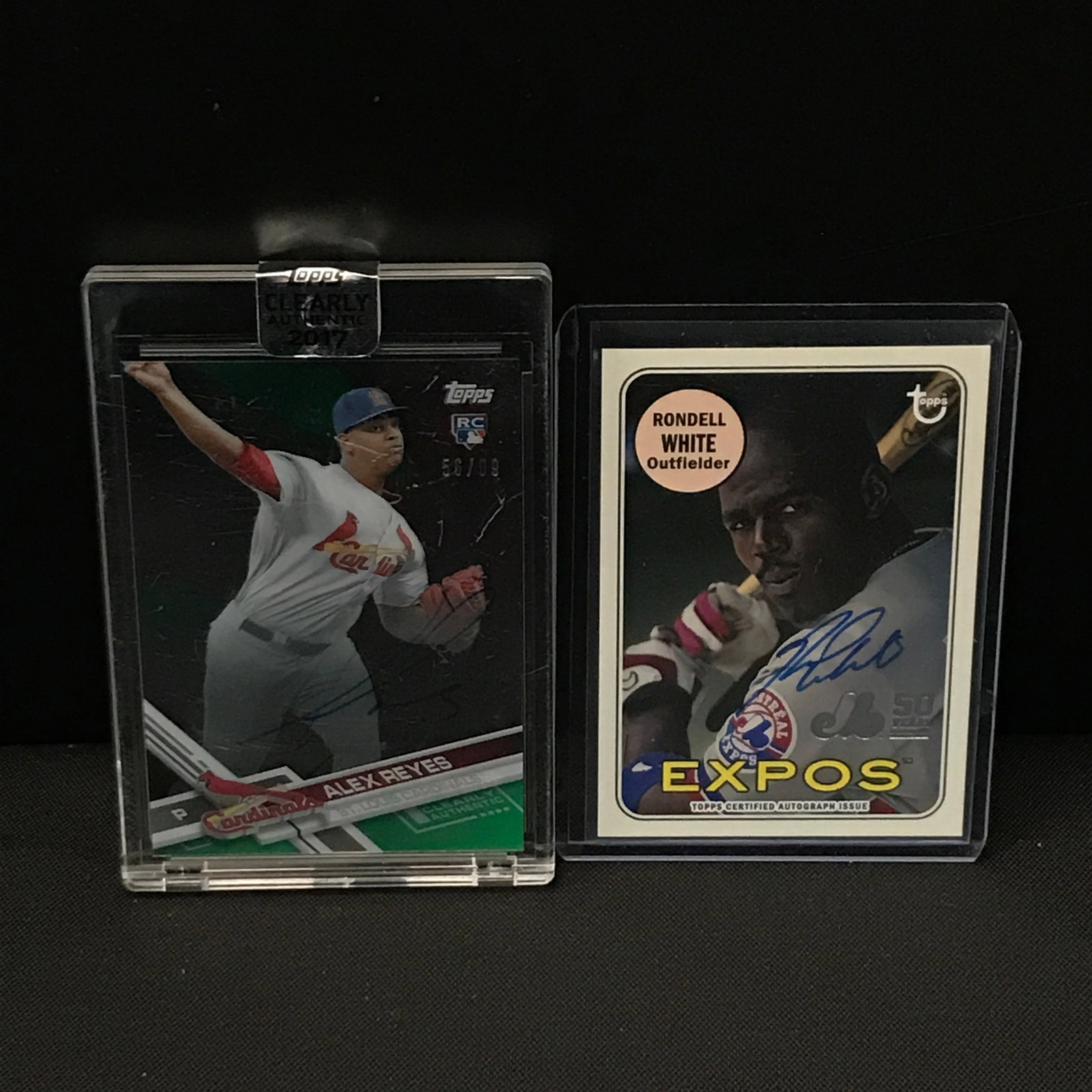 LOT OF 2 BASEBALL TRADING CARDS - INCLUDING 1 SIGNED: Prices are in Canadian dollars