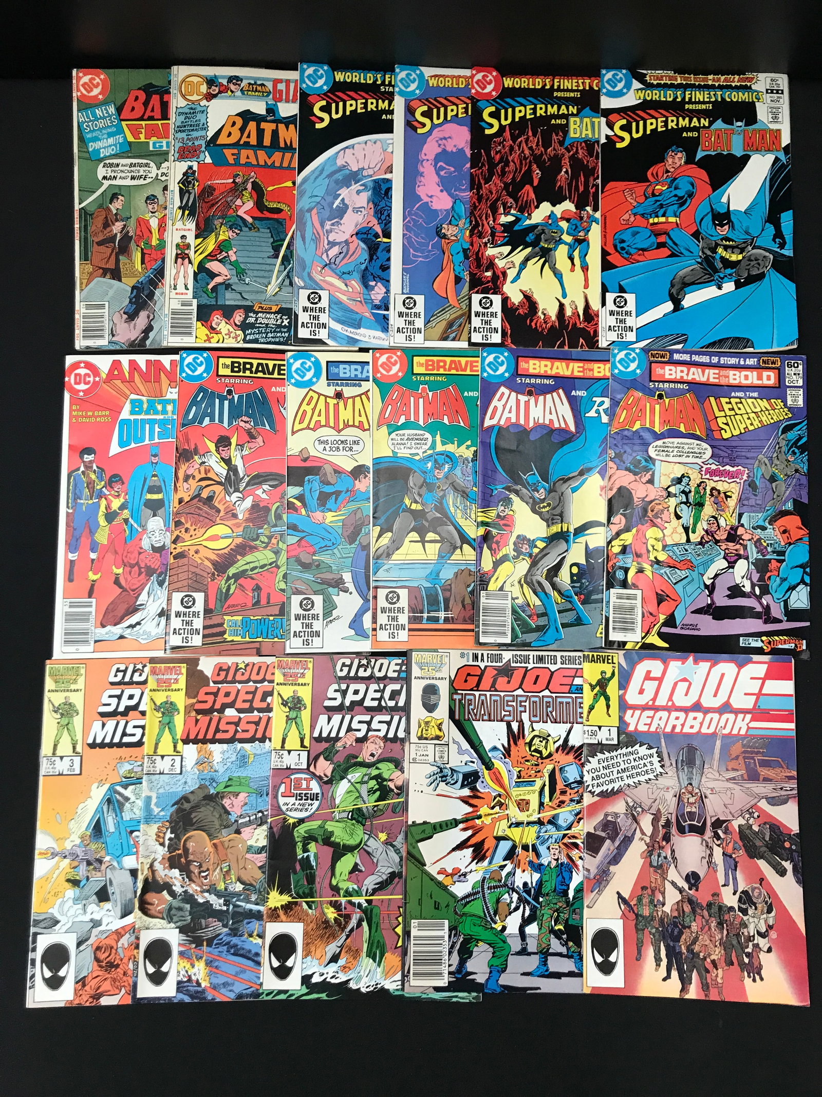 LOT OF 17 MIXED TITLE COMICS - MARVEL COMICS (1 of 1)