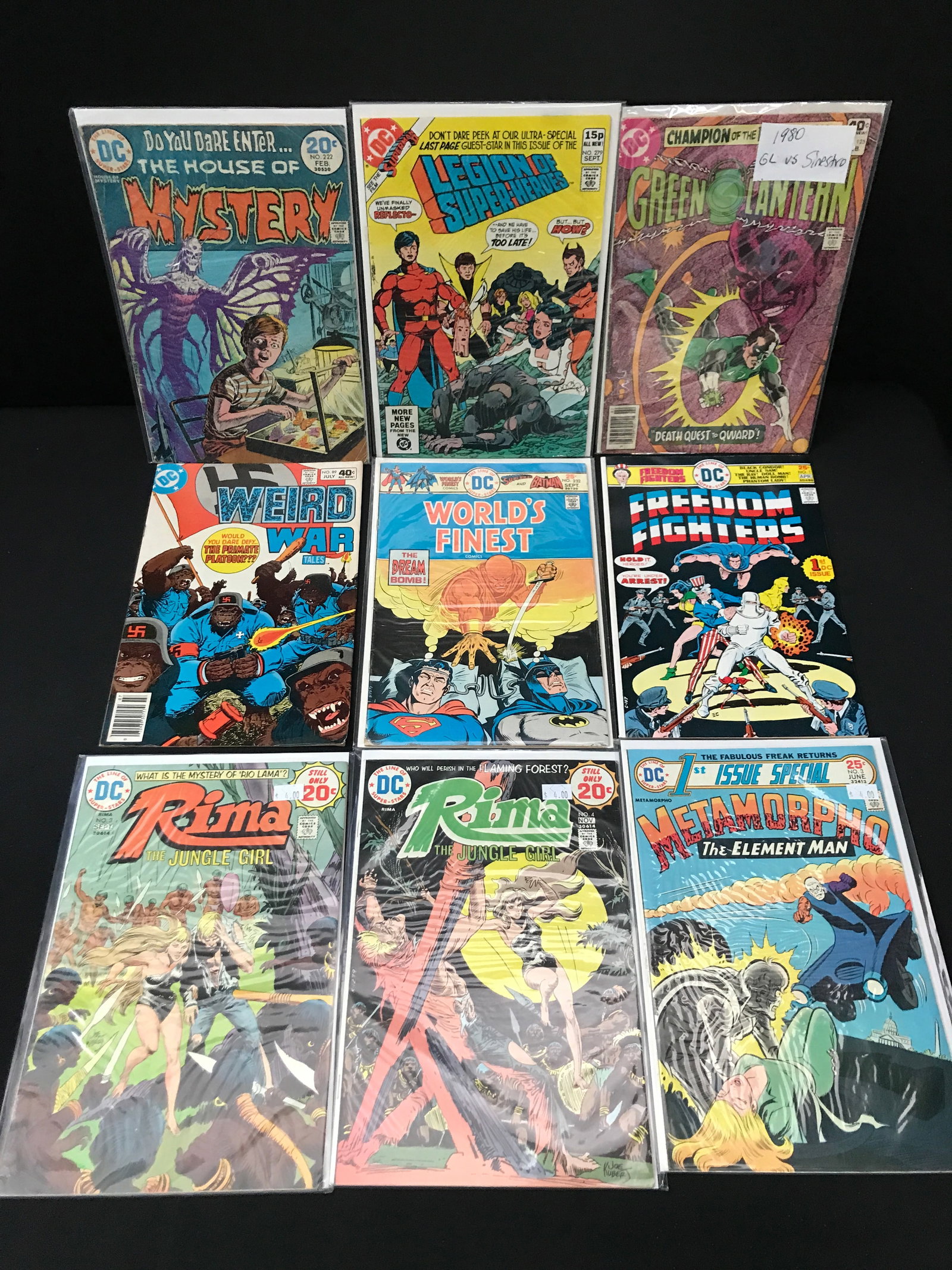 LOT OF 9 MIXED TITLE COMICS - DC COMICS: Prices are in Canadian dollars