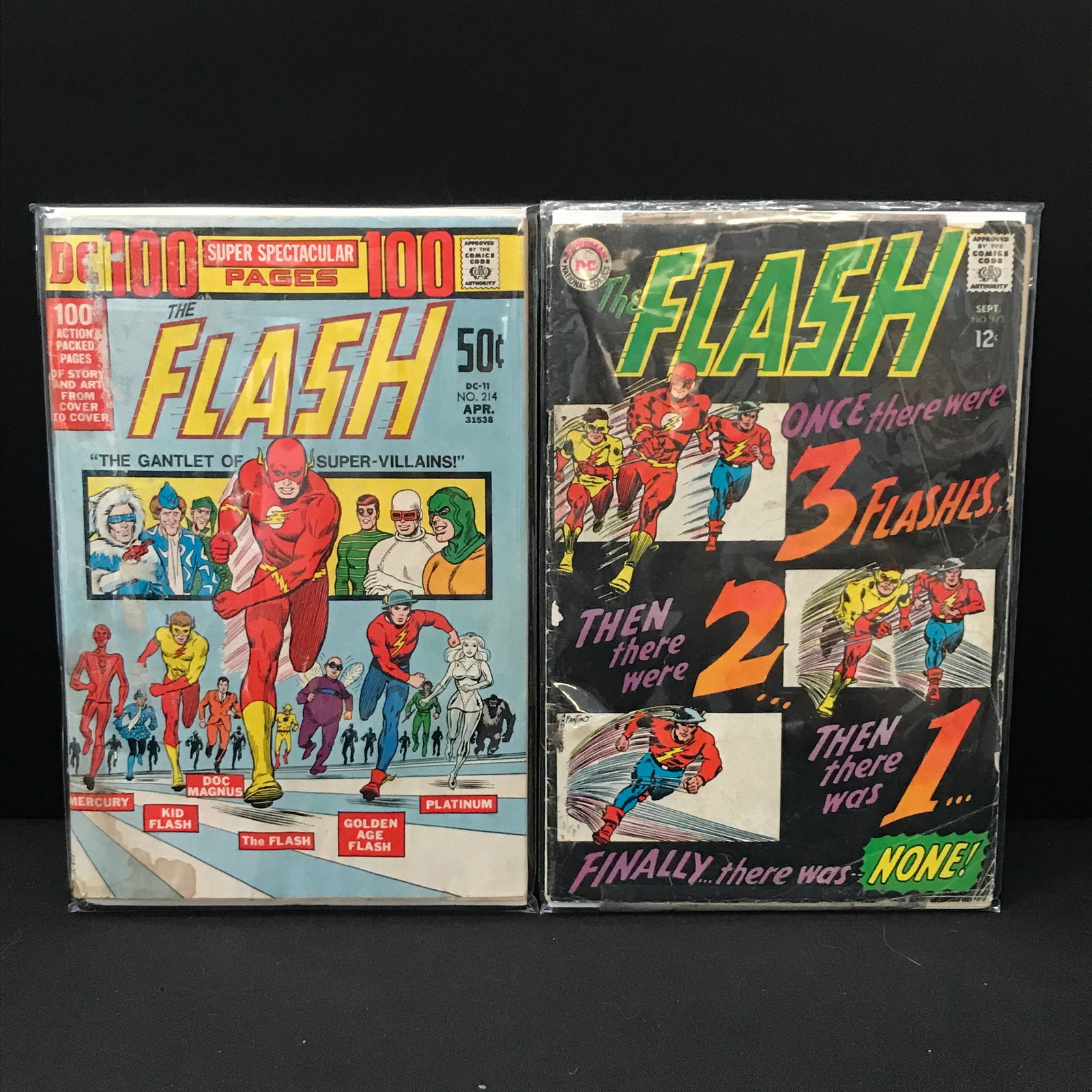 LOT OF 2 FLASH COMICS - DC COMICS: Prices are in Canadian Dollars
