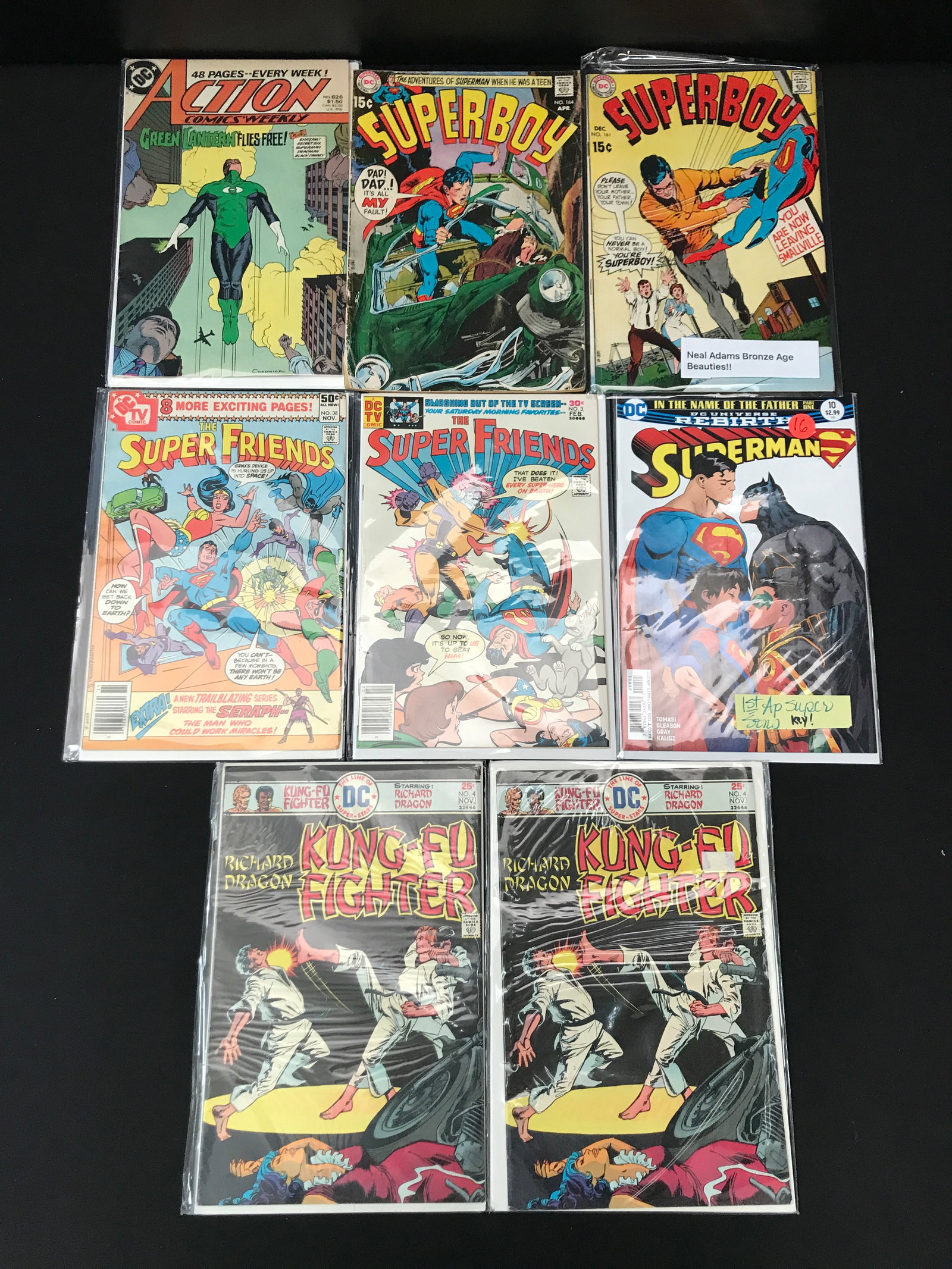 LOT OF 8 MIXED TITLE COMICS - DC COMICS: Prices are in Canadian Dollars