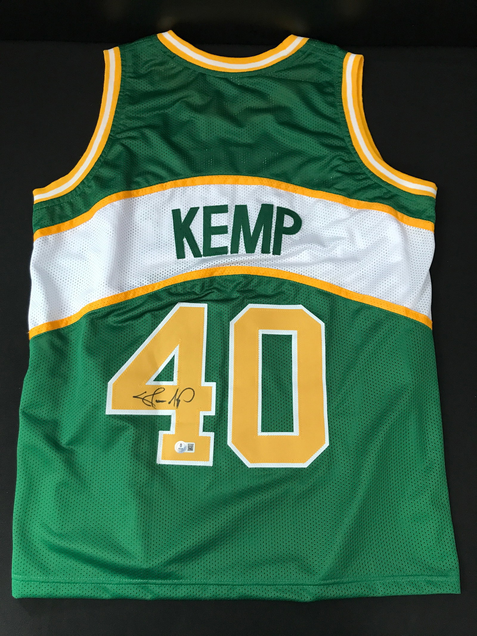 SHAWN KEMP SIGNED SEATTLE SUPERSONICS BASKETBALL JERSEY - BECKETT COA: Prices are in Canadian dollars