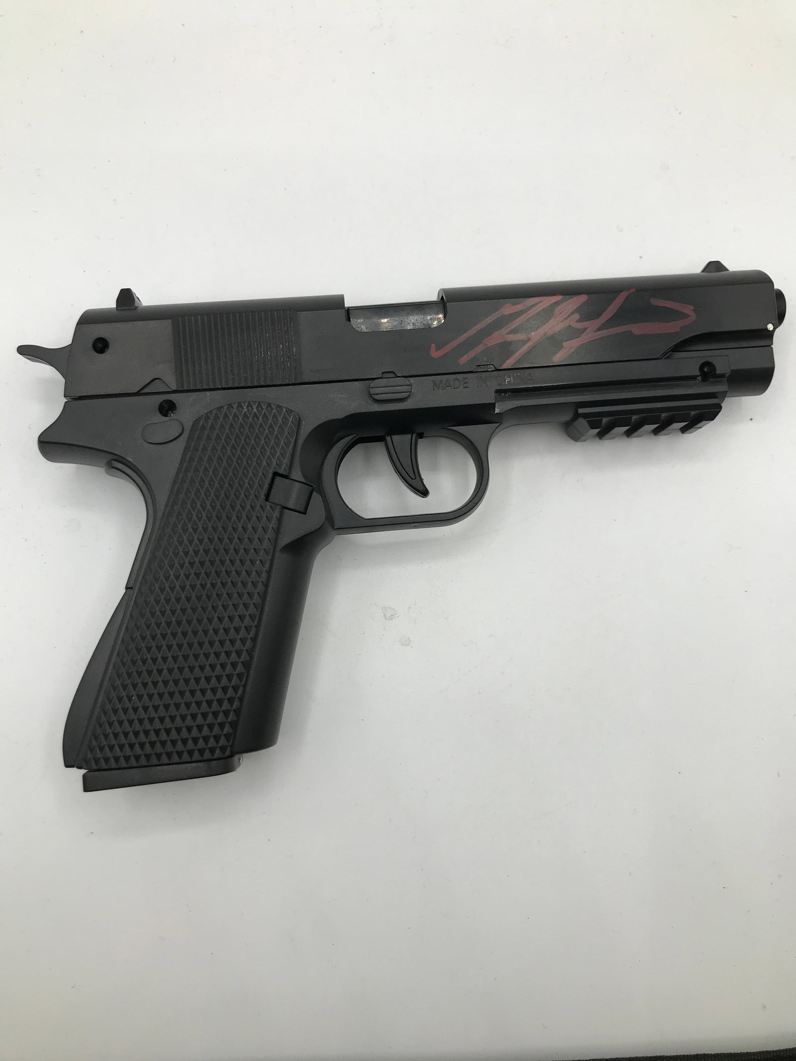 MEL GIBSON AND DANNY GLOVER SIGNED LEATHAL WEAPON PROP GUN (WWOC COA) (1 of 1)