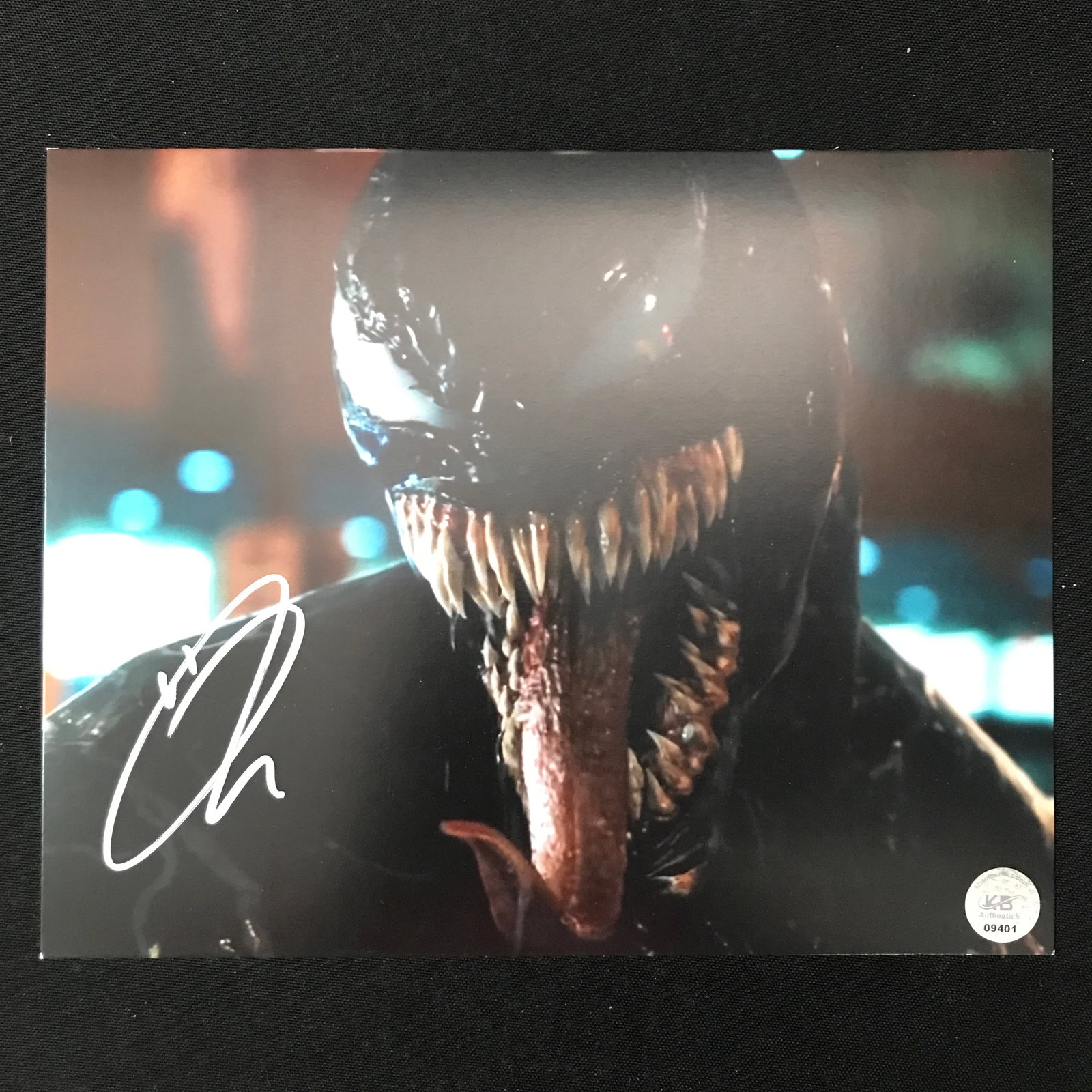 TOM HARDY SIGNED VENOM 8X10 - KB COA: Prices are in Canadian dollars