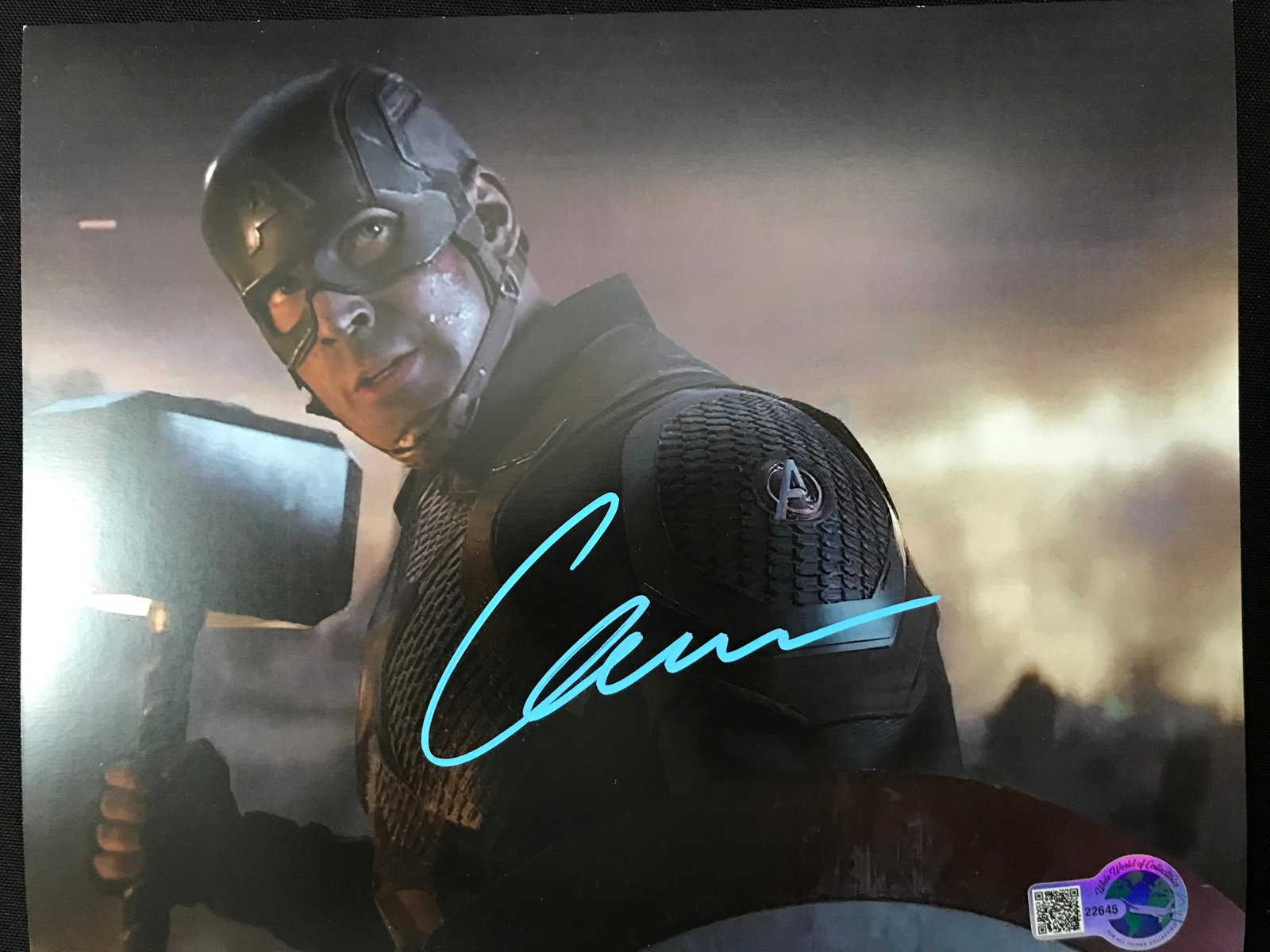 CHRIS EVANS SIGNED CAPTAIN AMERICA 8X10 - WWOC COA: Prices are in Canadian dollars