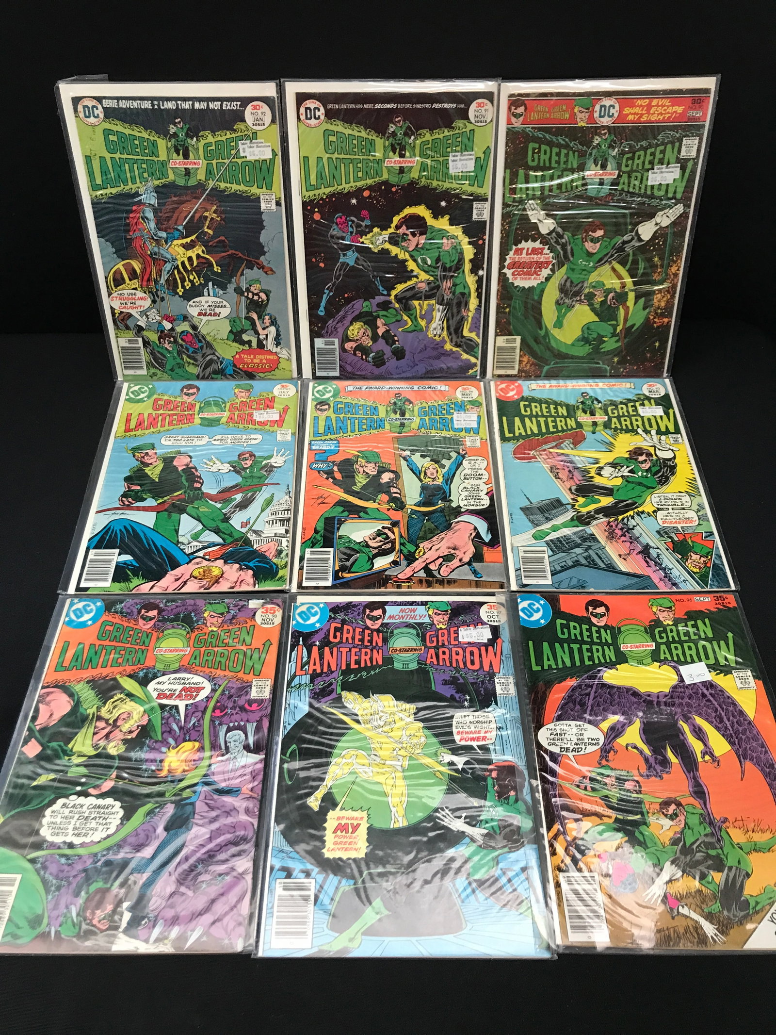 LOT OF 9 GREEN LANTERN CO STARRING GREEN ARROW - DC COMICS: Prices are in Canadian dollars