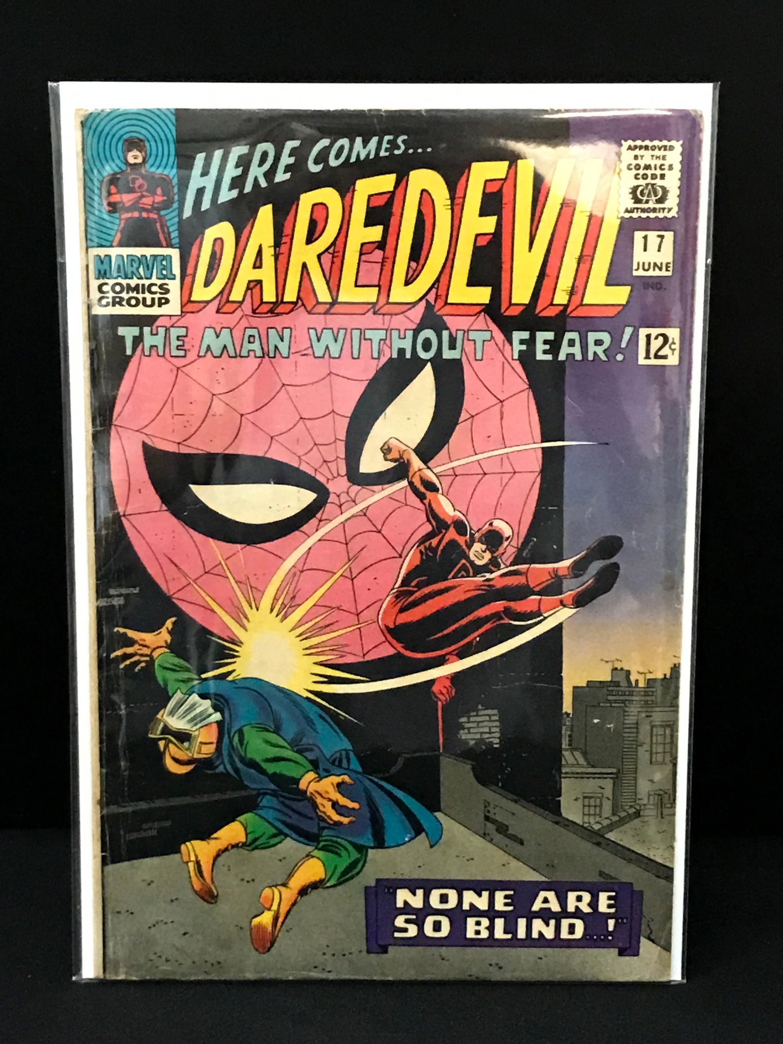 DAREDEVIL #17 - MARVEL COMICS: Prices are in Canadian dollars