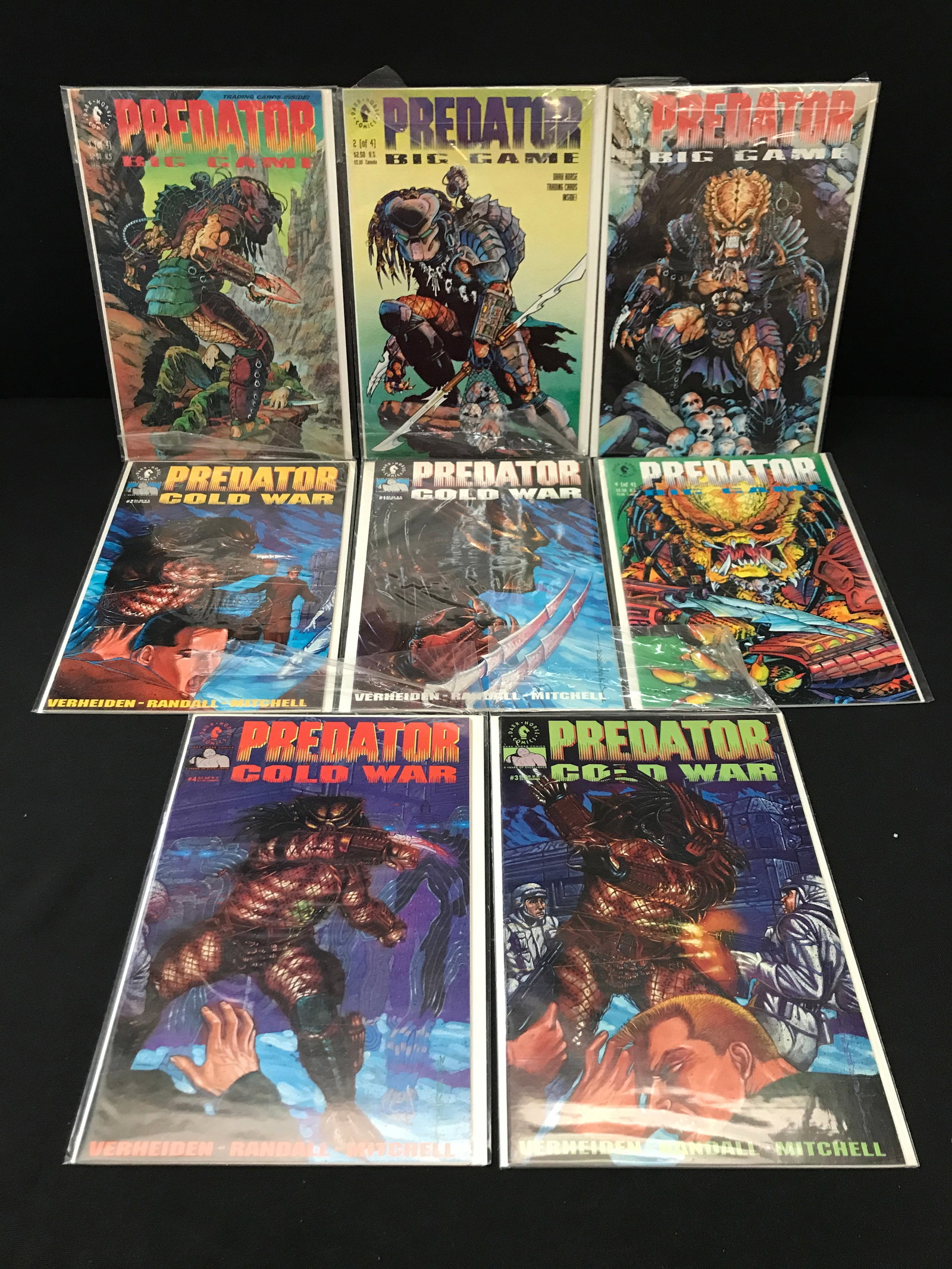 LOT OF 8 PREDATOR COMICS - DARK HORSE: Prices are in Canadian Dollars