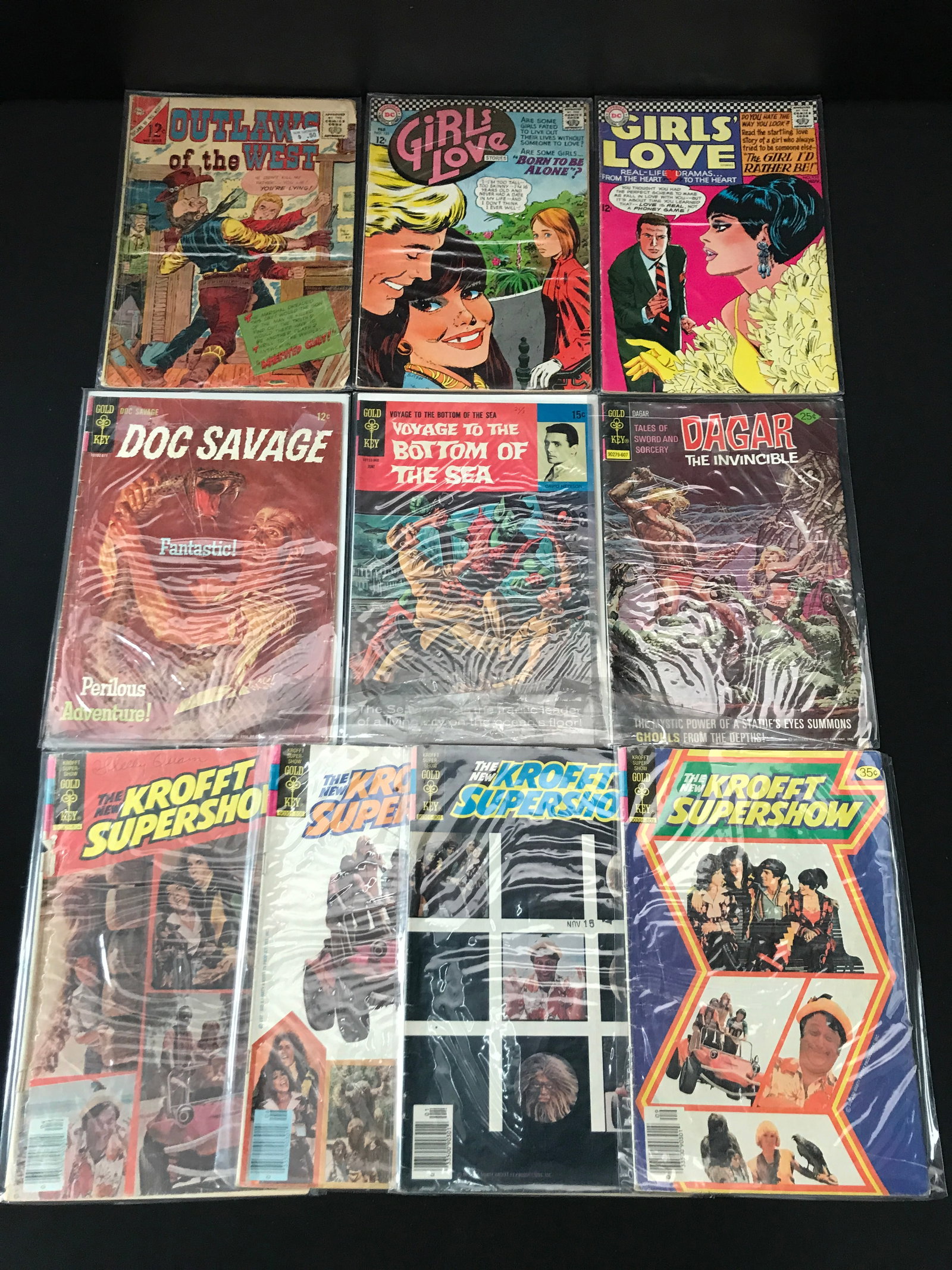 LOT OF 10 MIXED TITLE COMICS - VARIOUS PUBLISHERS: Prices are in Canadian Dollars