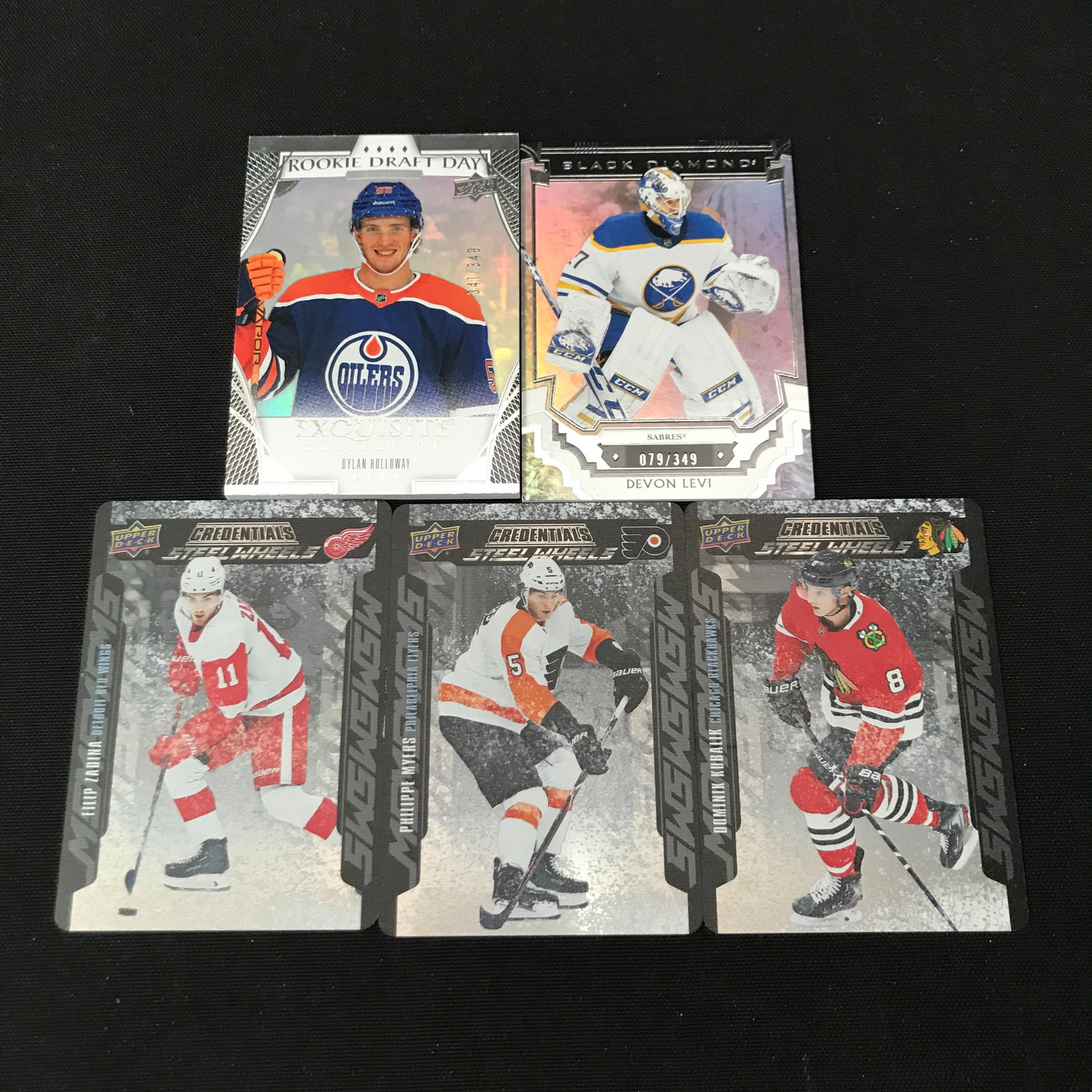 LOT OF 5 HOCKEY TRADING CARDS - INCLUDING BLACK DIAMOND AND CREDENTIALS: Prices are in Canadian dollars