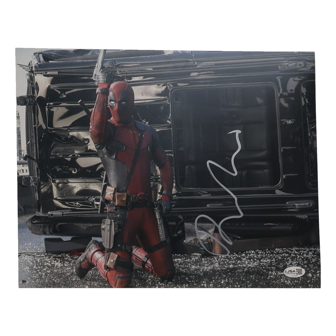 RYAN REYNOLDS SIGNED DEADPOOL 8X10 - JSA COA: Prices are in Canadian dollars