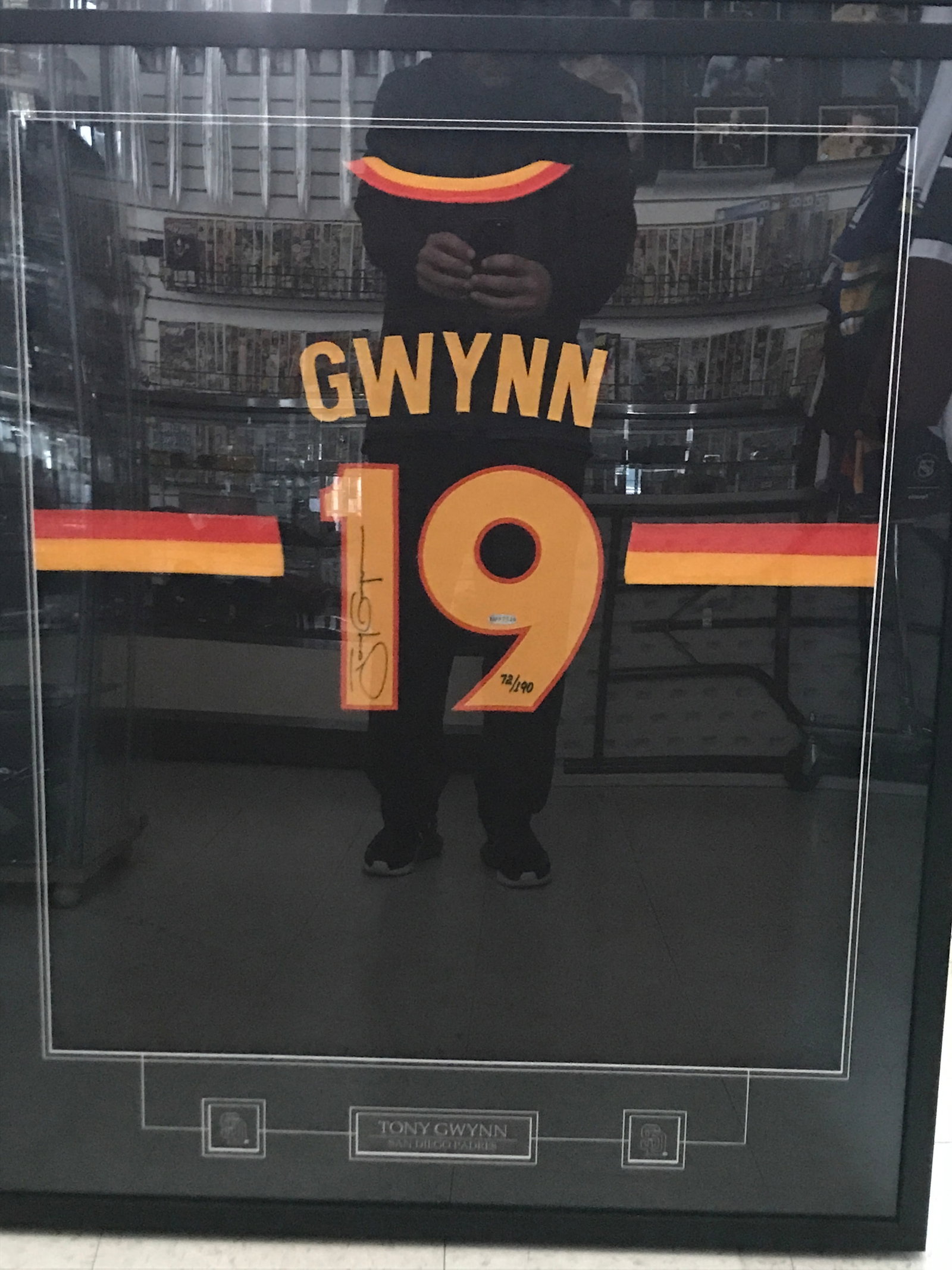 LTD EDITION TONY GWYNN SIGNED AND FRAMED SAN DIEGO PADRES BASEBALL JERSEY UPPER DECK COA 72/190: Prices are in Canadian dollars