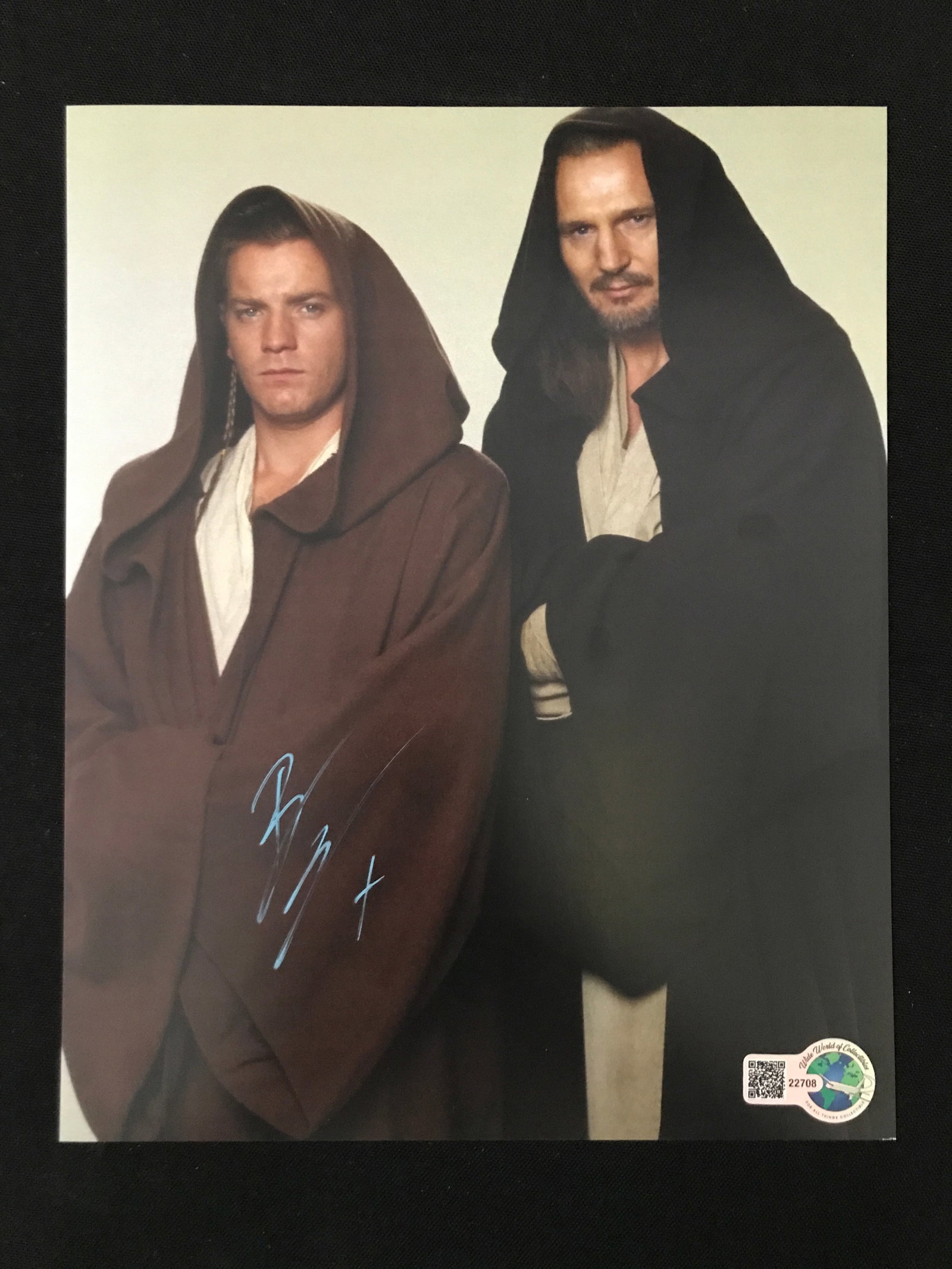 EWAN MCGREGOR SIGNED STAR WARS 8X10 - WWOC COA: Prices are in Canadian dollars
