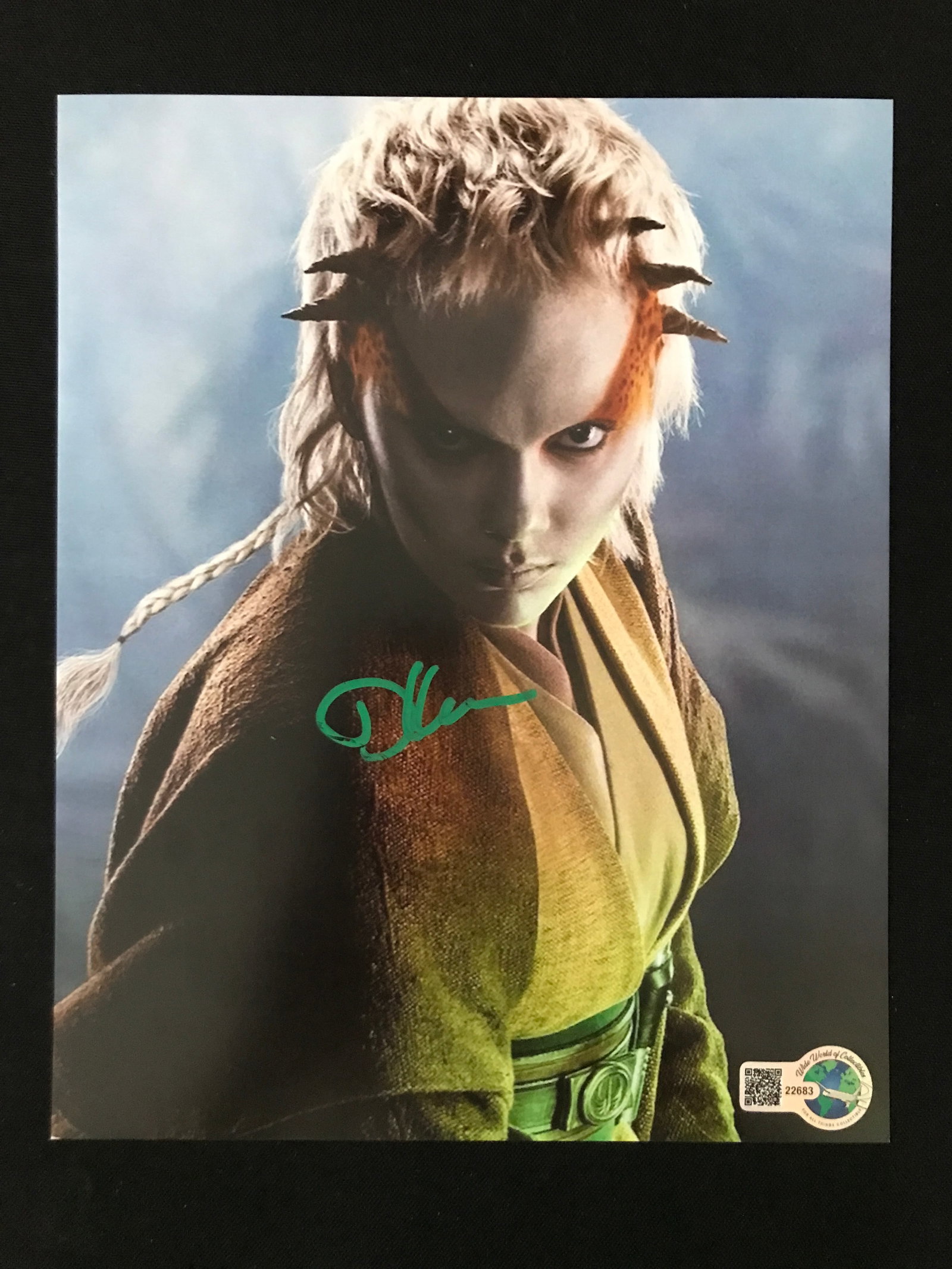 DAFNE KEEN SIGNED ACOYLTE 8X10 - WWOC COA: Prices are in Canadian dollars