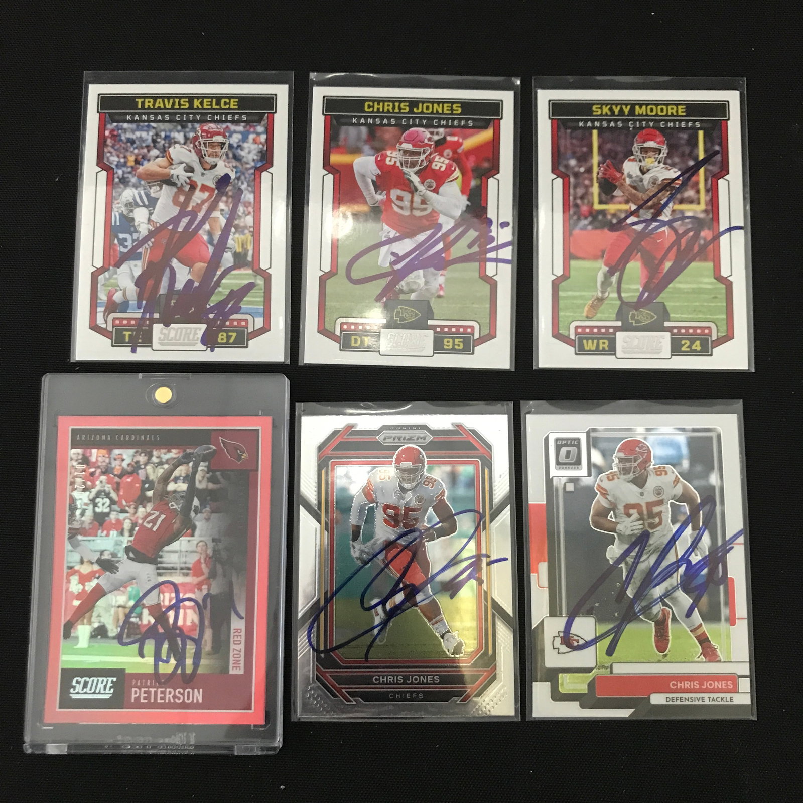 LOT OF 6 SIGNED FOOTBALL TRADING CARDS IN INDIVIDUAL SLEEVES: Prices are in Canadian dollars
