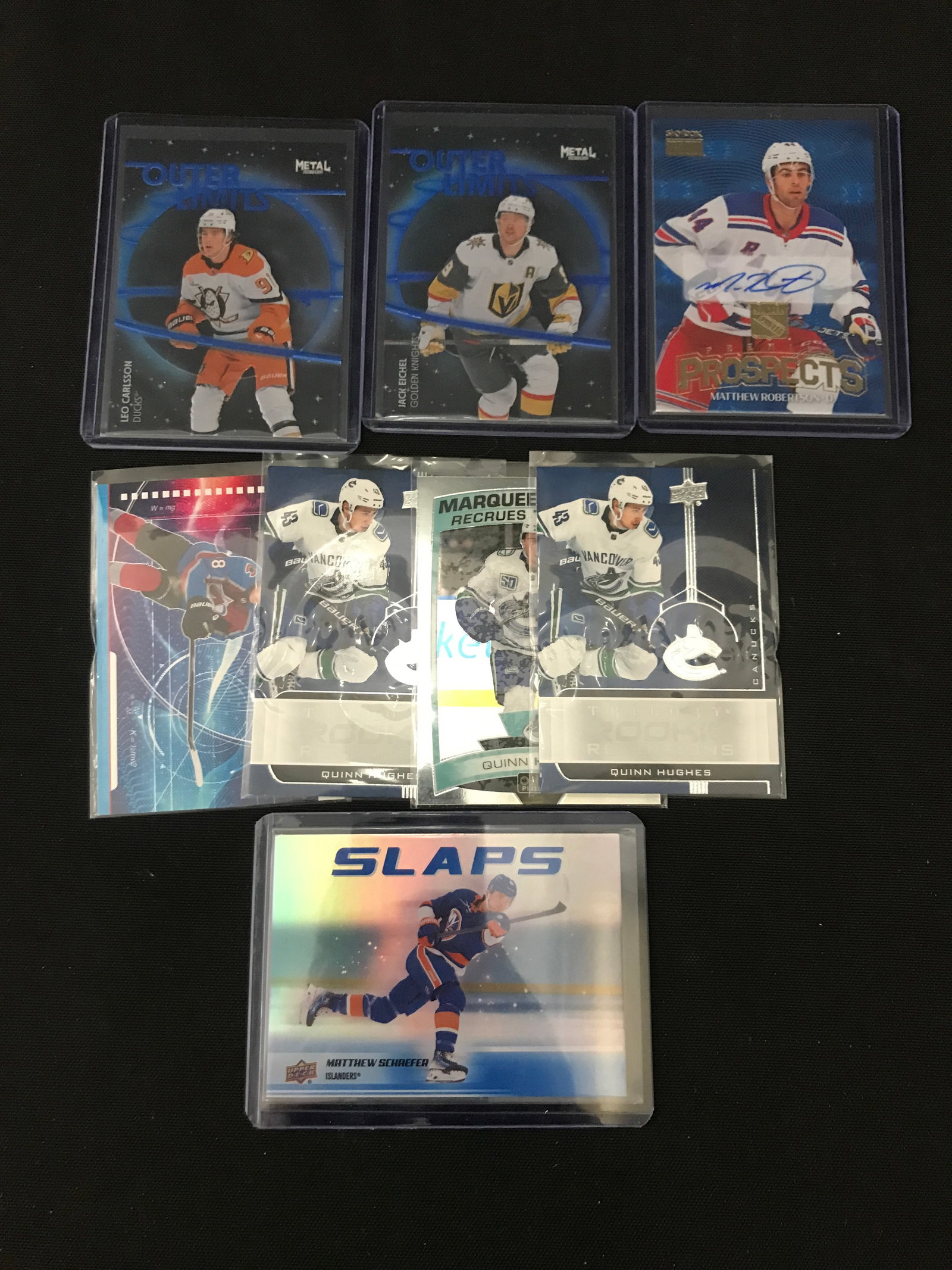 LOT OF 8 HOCKEY TRADING CARDS INCLUDING SIGNED AND ROOKIES: Prices are in Canadian dollars