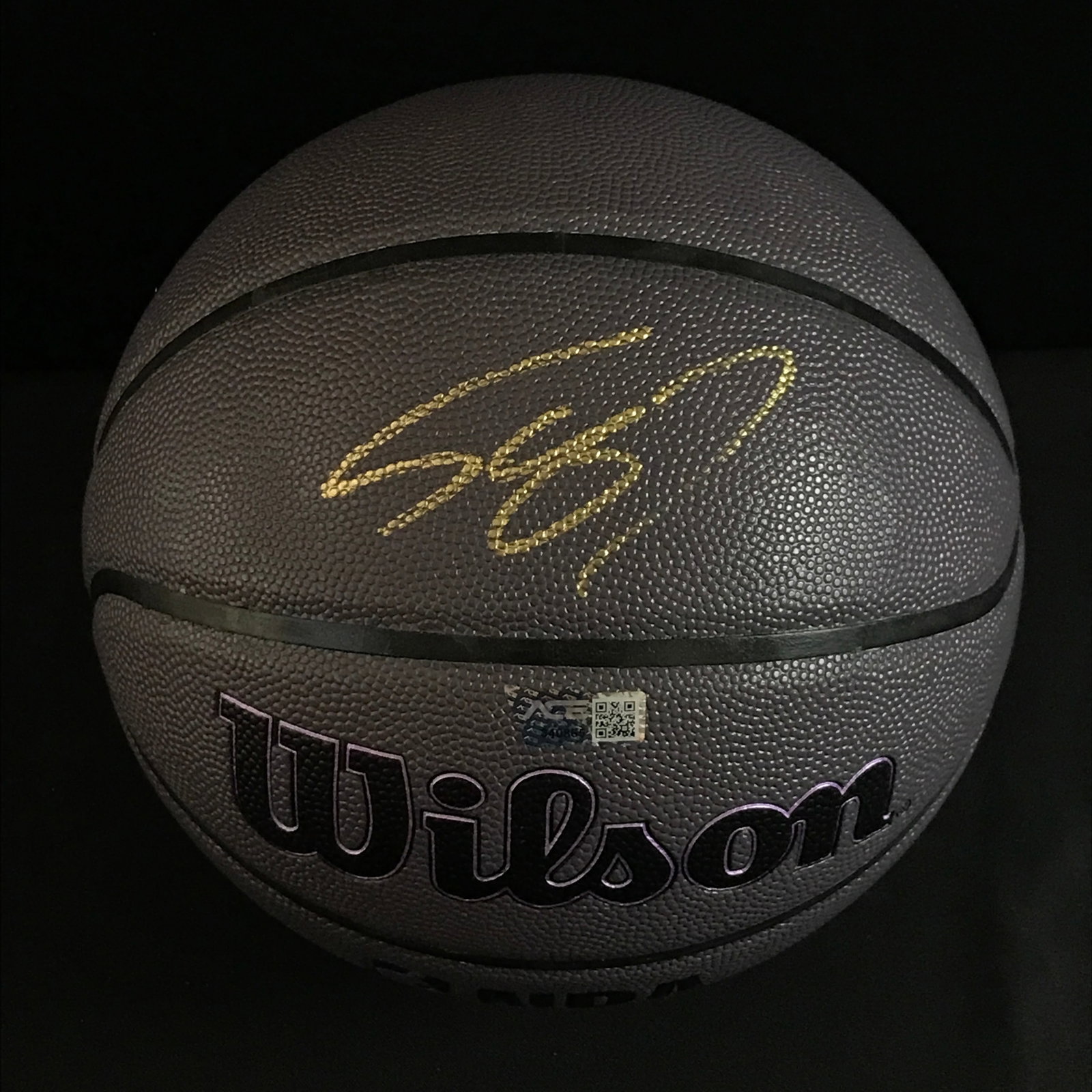 SHAQUILLE ONEAL SIGNED WILSON BASKETBALL (ACE COA): Prices are in Canadian dollars