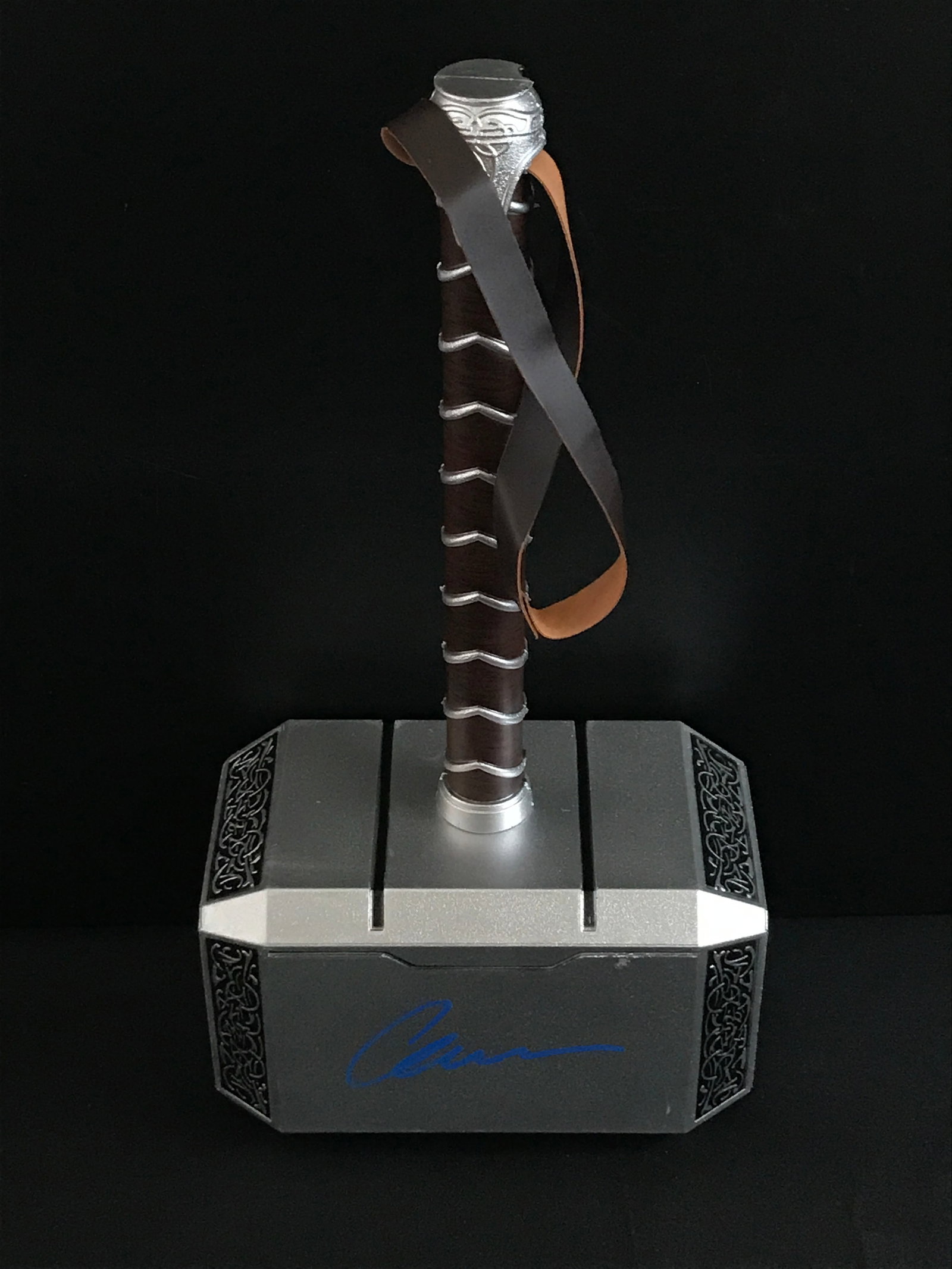 CHRIS EVANS SIGNED THOR HAMMER - WWOC COA: Prices are in Canadian dollars
