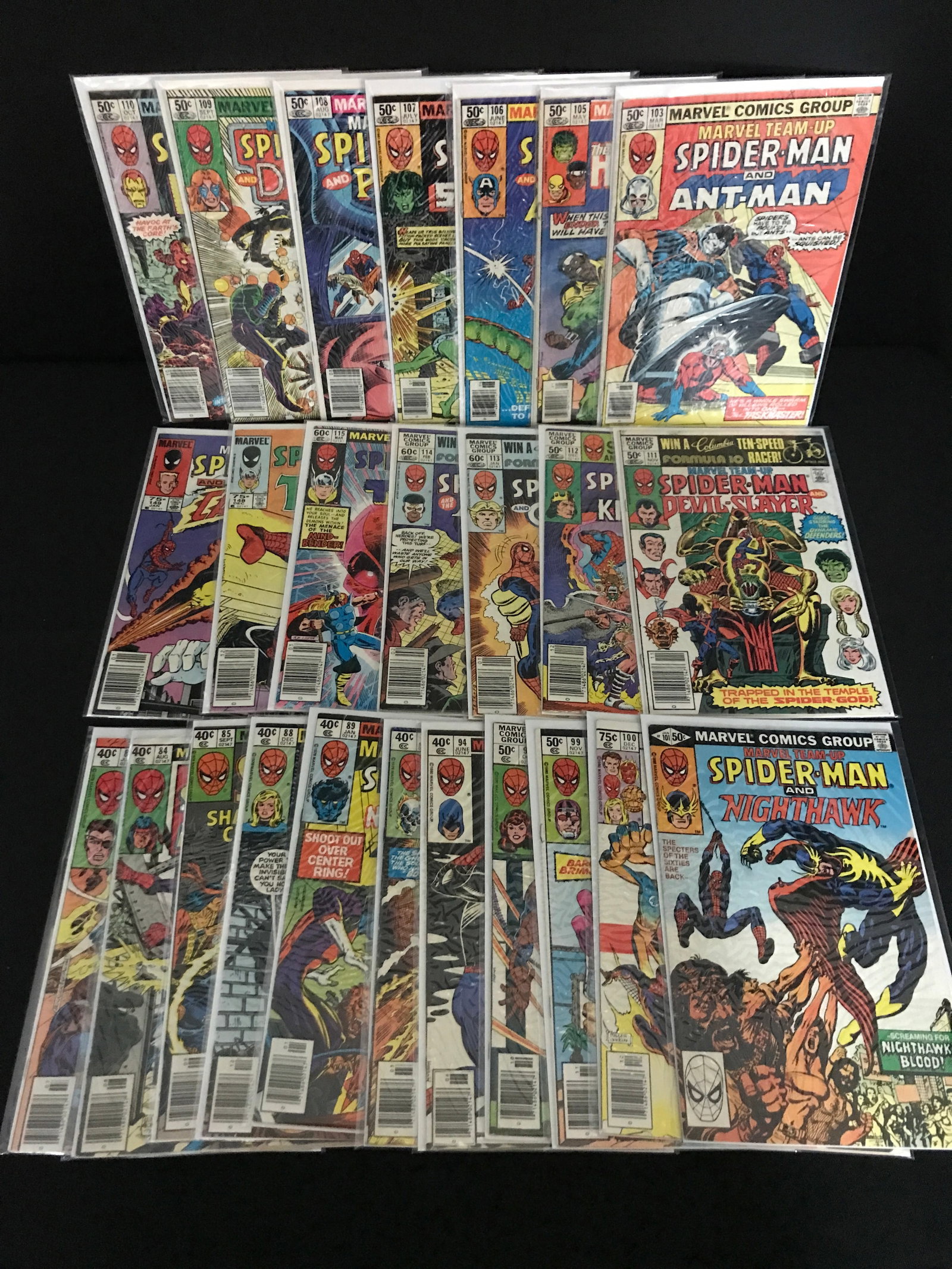 LARGE LOT OF MARVEL TEAM UP COMICS (1 of 1)