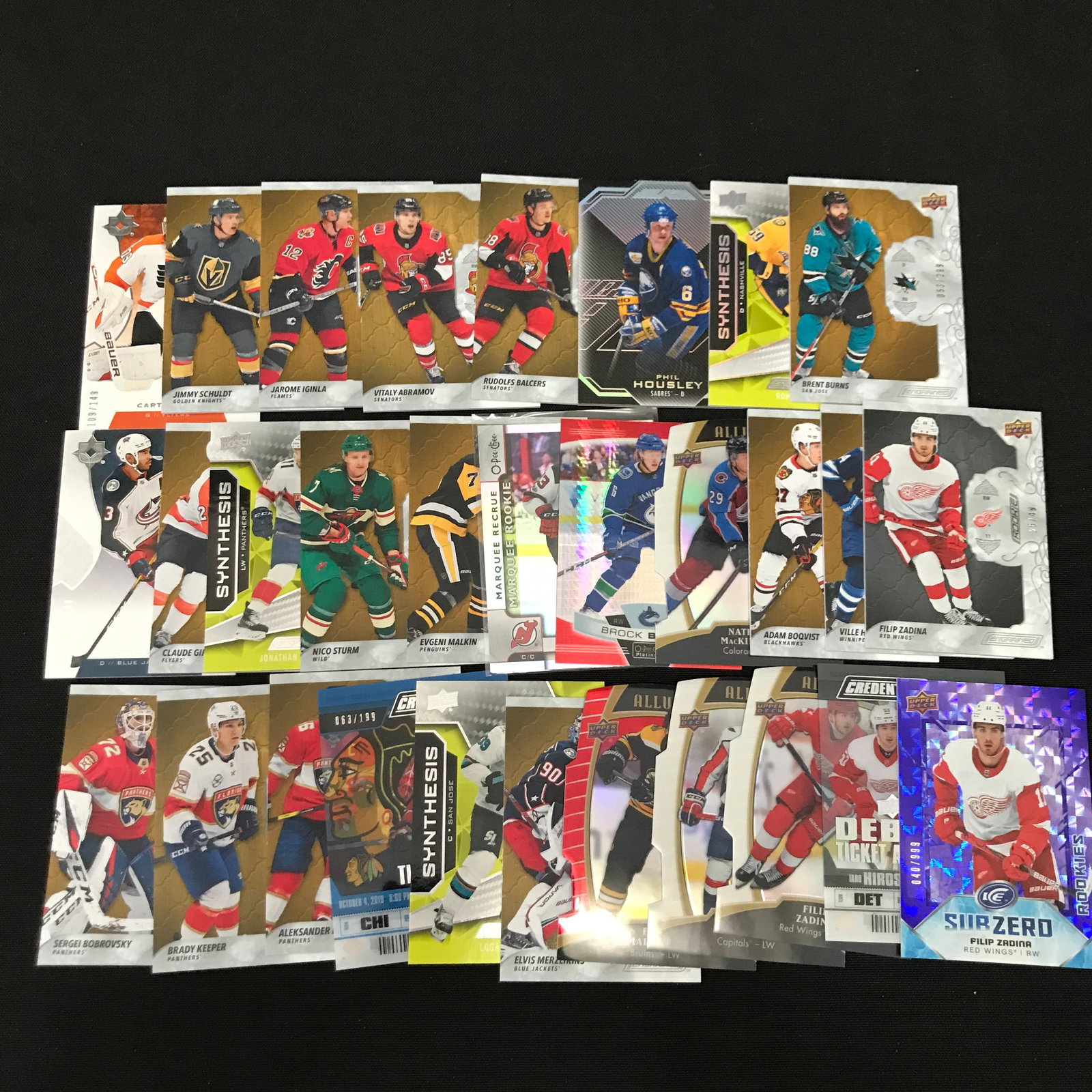 LOT OF LOOSE HOCKEY TRADING CARDS: Prices are in Canadian dollars