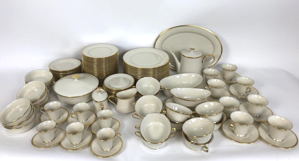 Partial Lenox porcelain dinner service: Approximately 95 pieces Platter 16 1/2 "w x 12 "d Condition, good
