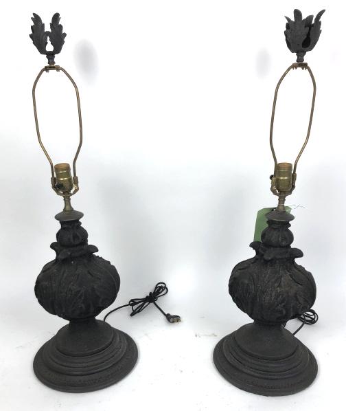Pair of cast iron finials mounted as lamps (1 of 5)
