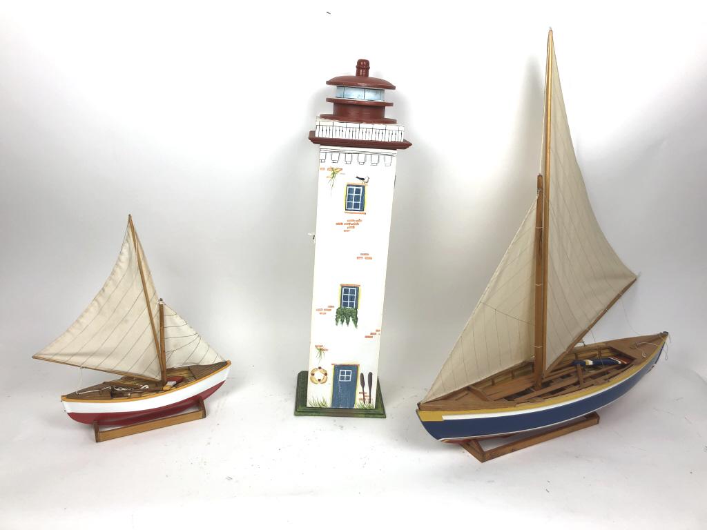 Light house cabinet together with 2 boat models (1 of 9)