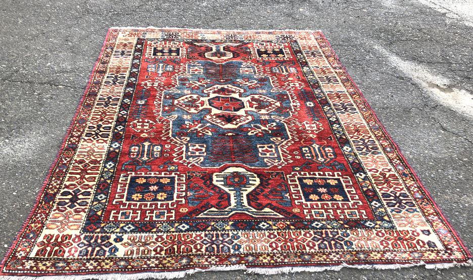 Heriz style rug (1 of 4)