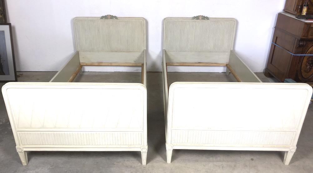 Pair of white painted Swedish twin beds (1 of 4)