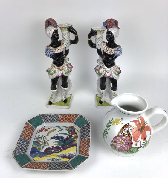 Group of 4 porcelain articles (1 of 11)