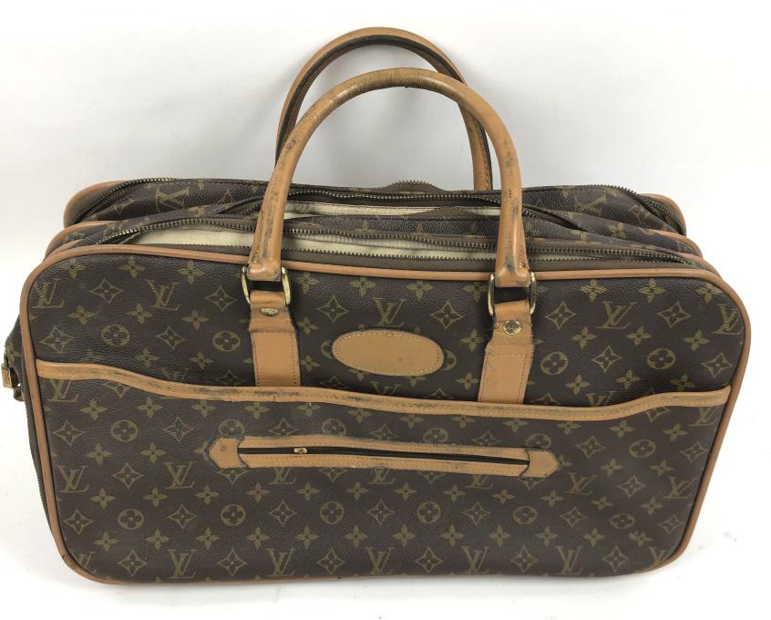 Louis Vuitton carry bag (1 of 9)