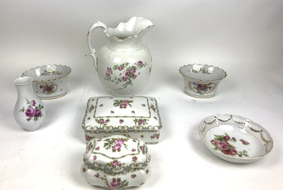 Group of 7 porcelain table articles (1 of 15)
