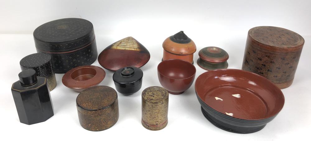 Group of Asian lacquered table articles (1 of 12)