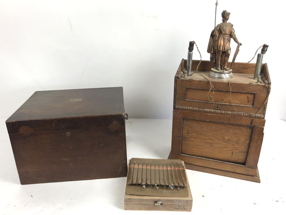 Humidor and cigar lighter (1 of 9)