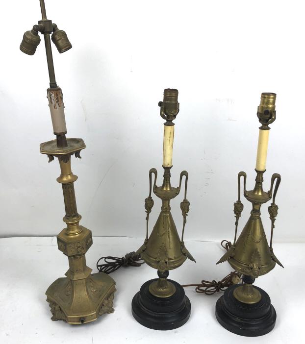 Bronze gothic style lamp (1 of 9)
