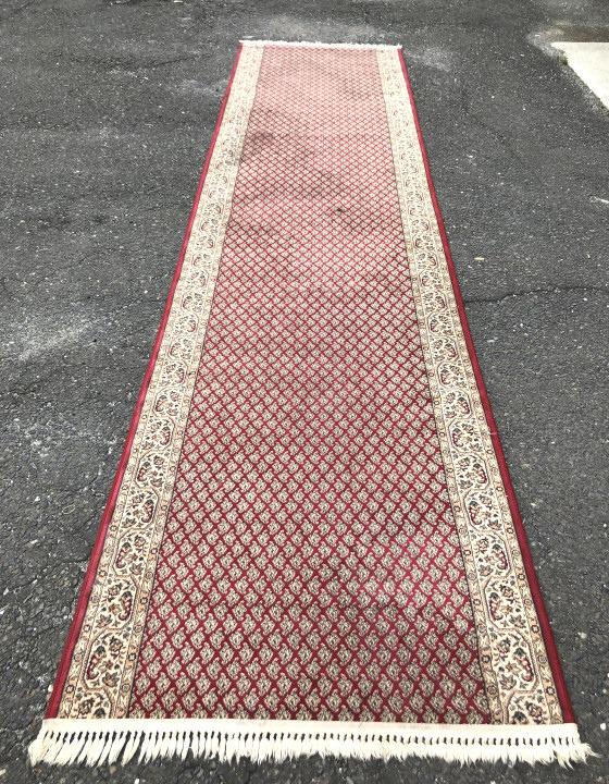 Machine made runner (1 of 4)