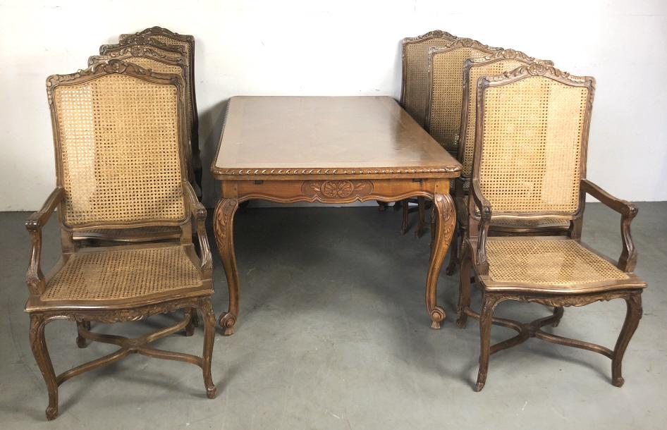 Louis XV style dining draw leaf table and 8 chairs: Table 29 1/2"h x 59"w x 39 1/2"d with two 22" leaves Condition, scratches, scuffs, some wear to finish