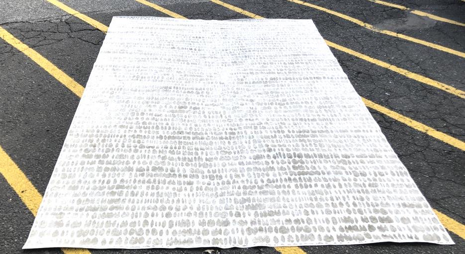 Contemporary Belgium machine made rug (1 of 3)