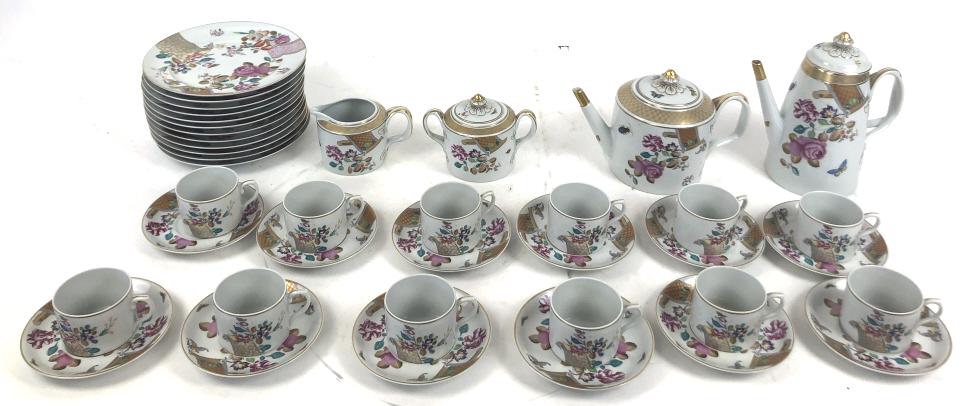 Mottahedeh Porcelain tea service for 12: Tallest 9"h Condition, some rubbed gilt