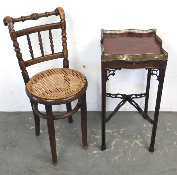 Georgian style mahogany side table with gallery (1 of 7)