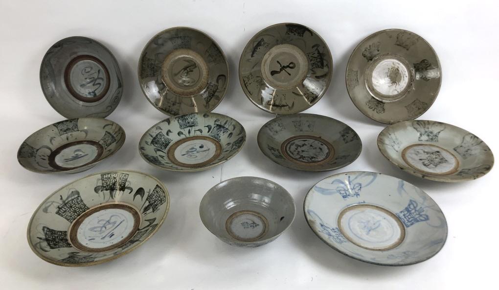 Group of 11 Asian style porcelain bowls (1 of 10)