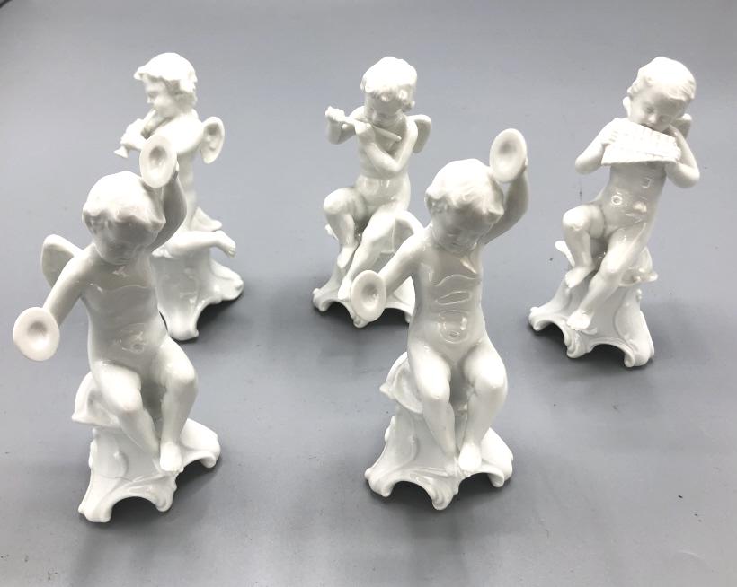 Capodimonte cherub band: Tallest 5 3/4'h Condition, two figures chipped