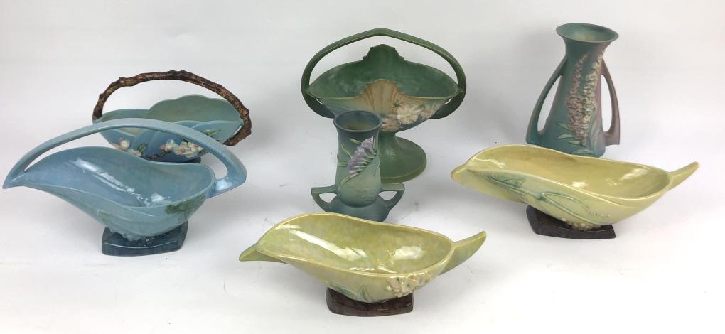 A Group of 7 Roseville Pottery Table Articles (1 of 5)