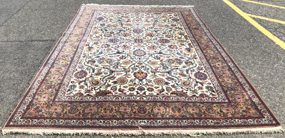Floral design carpet (1 of 6)